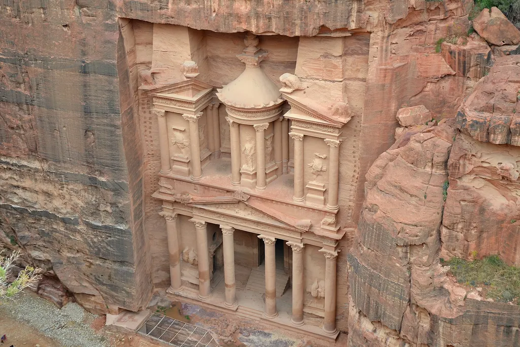 The Treasury at Petra seen from the viewpoint above, on the al-Khubtha trail